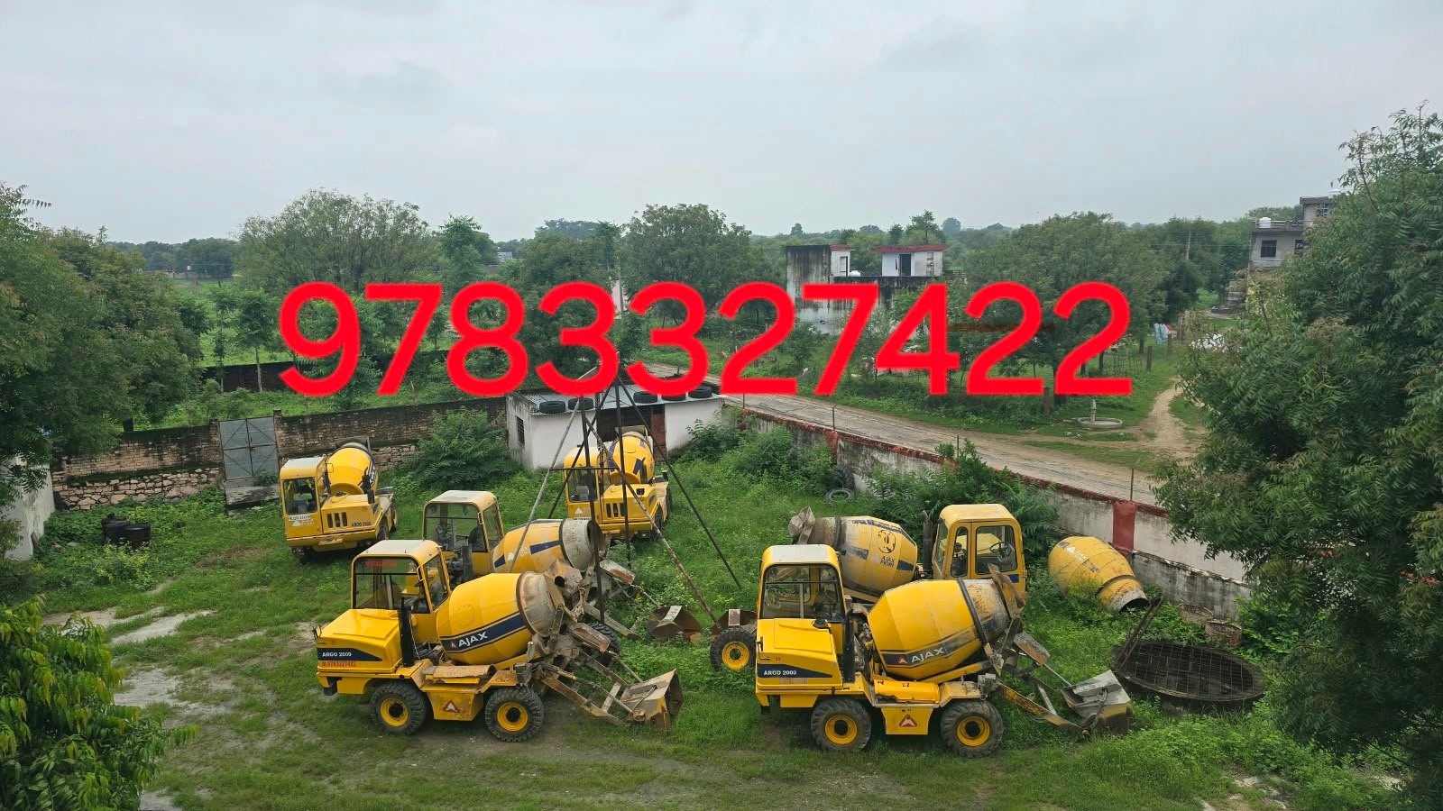 Self Loading Concrete Mixer