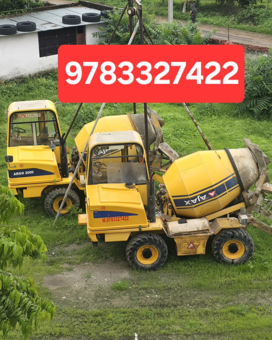 Self Loading Concrete Mixer